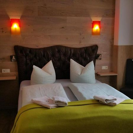 Landhotel Waldschloesschen Mit Gaststube Sohland an der Spree ภายนอก รูปภาพ