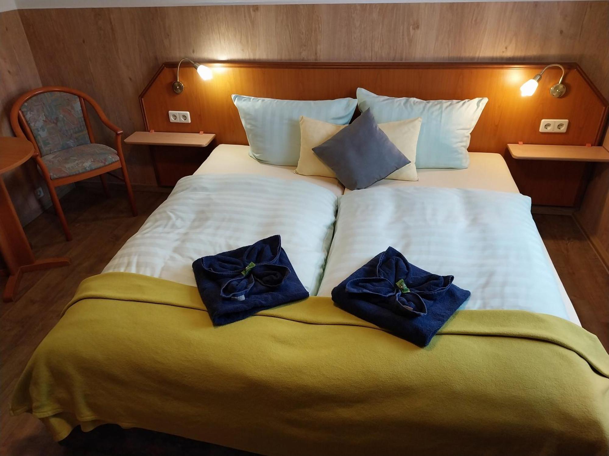 Landhotel Waldschloesschen Mit Gaststube Sohland an der Spree ภายนอก รูปภาพ